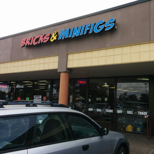 Bricks and Minifigs Downtown Beaverton 74 ziyaretçidan 1 tavsiye
