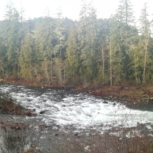 Vacasa Rentals Molalla River Lodge Molalla, OR