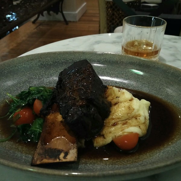 Town Hall Hotel 33 Errol St