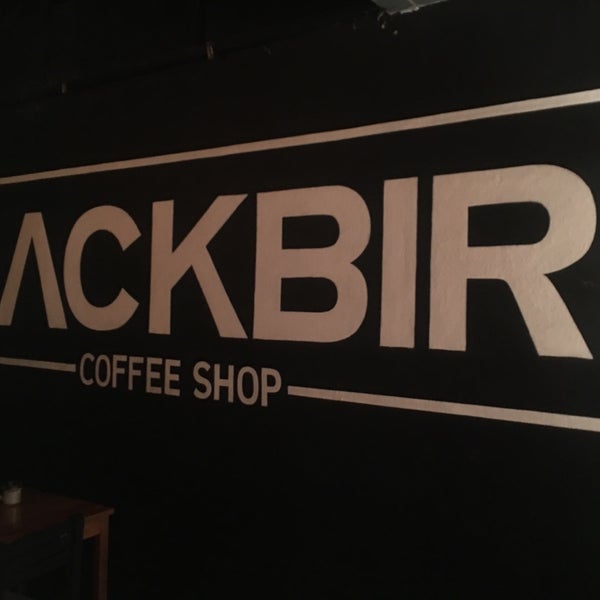 Das Foto wurde bei Blackbird Coffee Shop von Arturo F. am 2/10/2018 aufgenommen