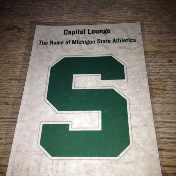 รูปภาพถ่ายที่ Capitol Lounge โดย Joshua R. เมื่อ 2/13/2013