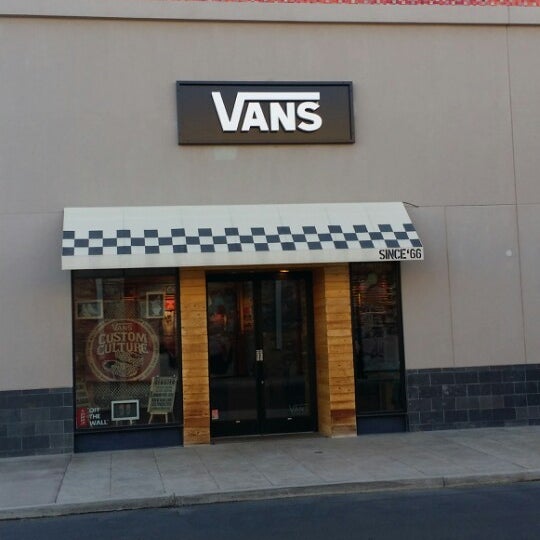vans at arrowhead mall