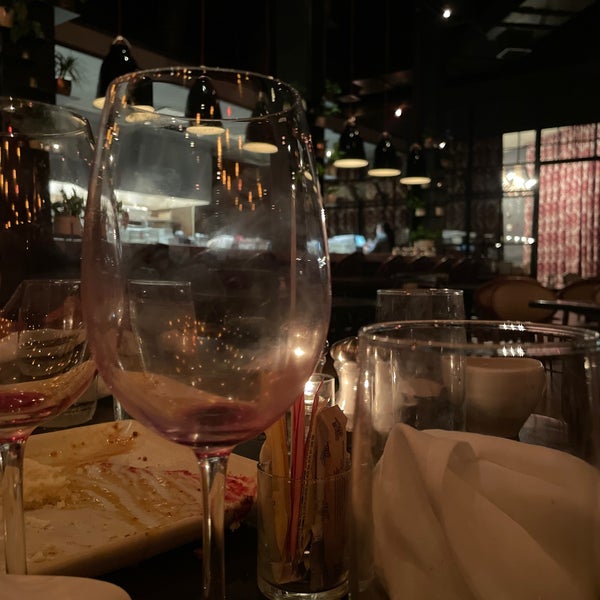 Photo taken at Olive &amp; Ivy Restaurant + Marketplace by Andi R. on 8/29/2021