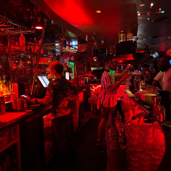 Photo prise au Silk City Diner Bar &amp; Lounge par Andi R. le9/4/2022