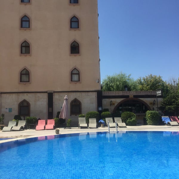 Foto diambil di Suhan Cappadocia Hotel &amp; SPA oleh S pada 8/17/2022