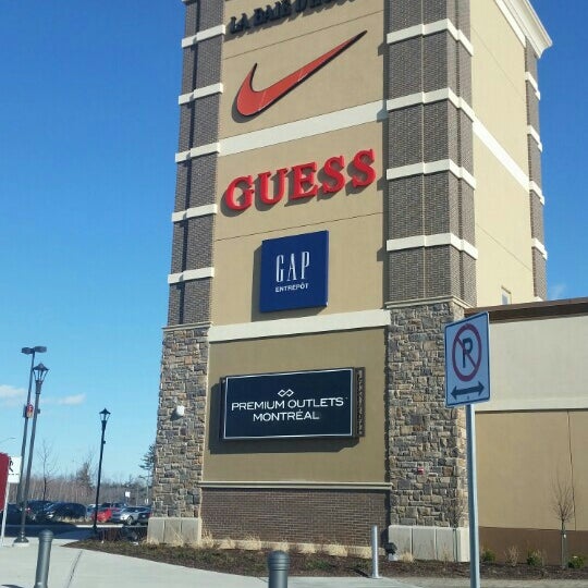 coach montreal premium outlets