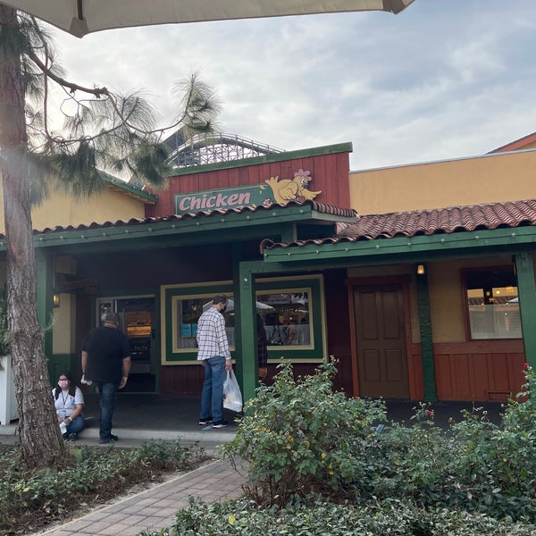 Knotts Berry Farm Marketplace - Shopping Mall