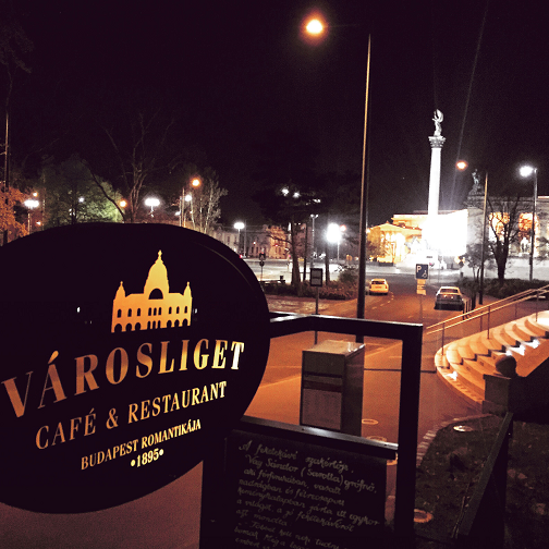 Foto scattata a Városliget Café &amp; Restaurant 1895 da Városliget Café &amp; Restaurant 1895 il 6/3/2015