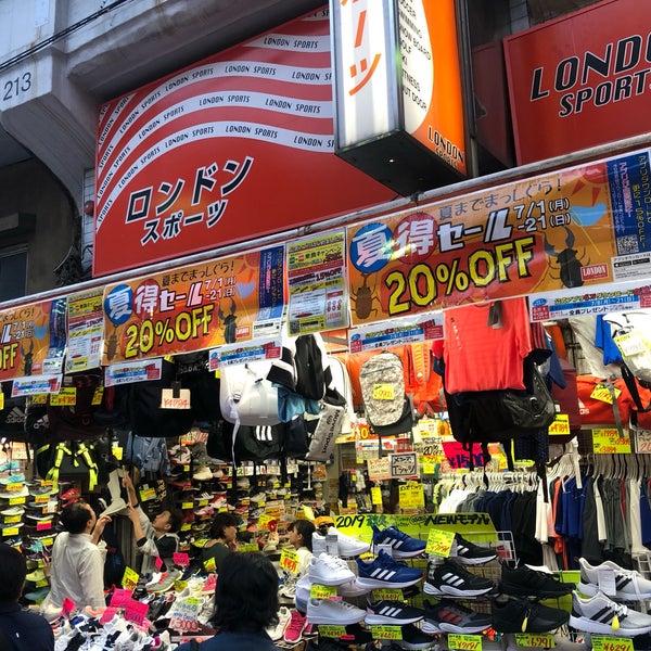 Fotos Em ロンドンスポーツ アメ横店 上野 上野4 6 8 Fotos Em ロンドンスポーツ アメ横店 上野 上野4 6 8