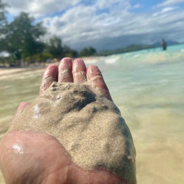 Photos at Kailua Beach (Flagpoles) kailua 5 tips