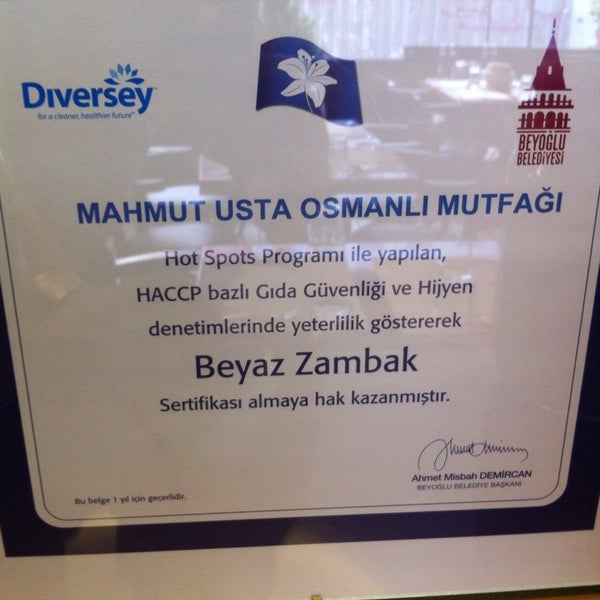 Photo taken at Mahmut Usta Osmanlı Mutfağı by Aydın Y. on 8/11/2014