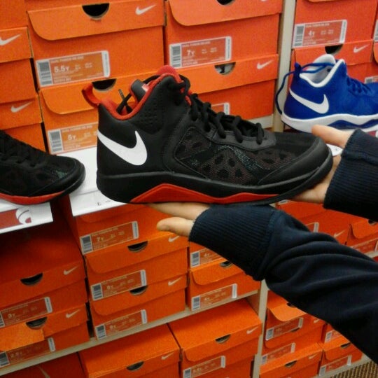 Famous Footwear Hilliard, OH