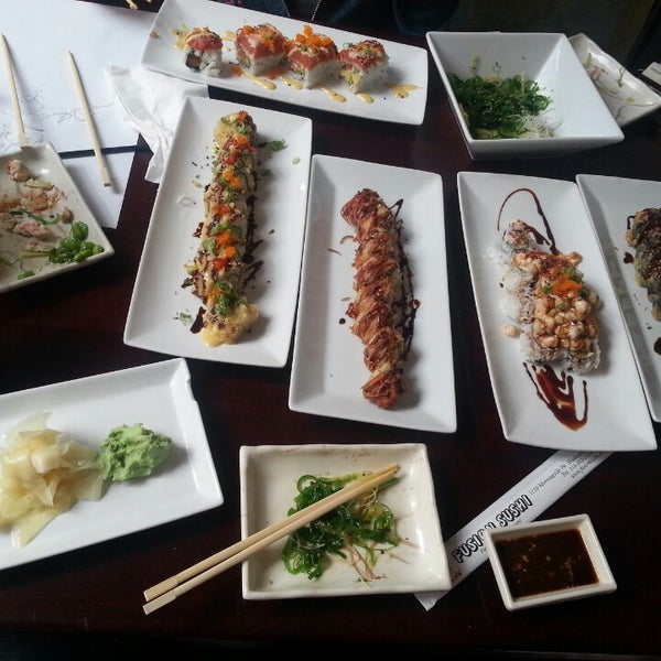 Снимок сделан в Fusion Sushi пользователем Ivonca 1/11/2014