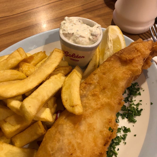 Photo taken at The Golden Union Fish Bar by Burcin on 5/31/2019