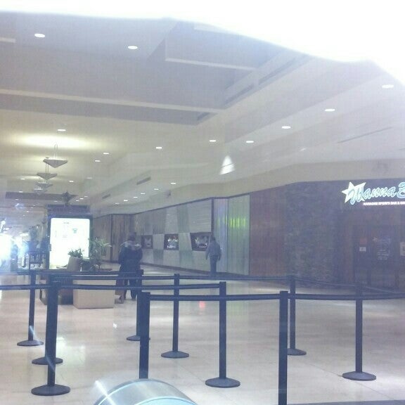 Fotos en Regal Lansing Mall & RPX 9 tips de 330 visitantes