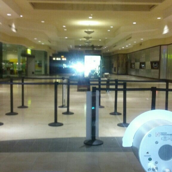 Fotos en Regal Lansing Mall & RPX 9 tips de 330 visitantes