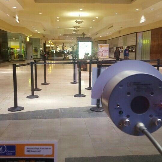 Fotos en Regal Lansing Mall & RPX 9 tips de 331 visitantes