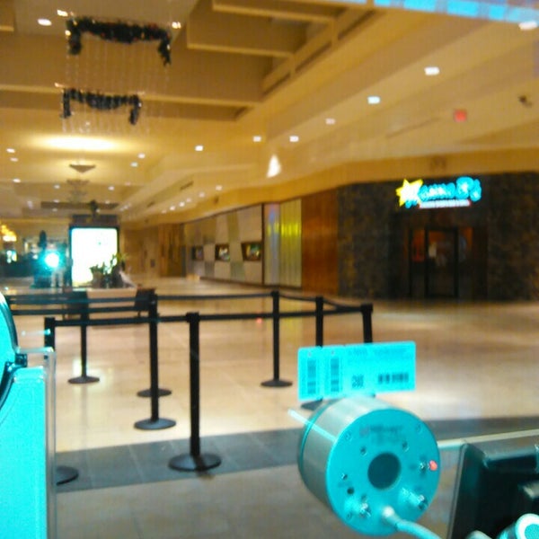 Fotos en Regal Lansing Mall & RPX 9 tips de 330 visitantes