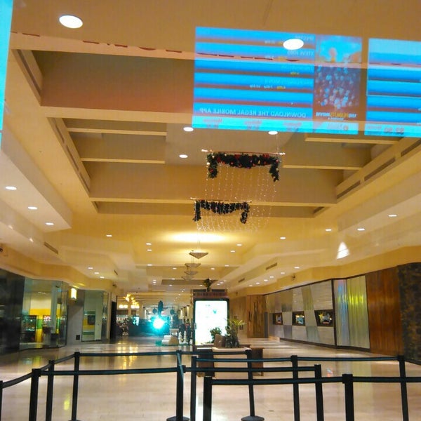 Fotos en Regal Lansing Mall & RPX 9 tips de 330 visitantes