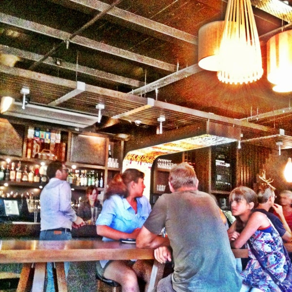 1/5/2013 tarihinde Kristy G.ziyaretçi tarafından Pub On Wharf'de çekilen fotoğraf