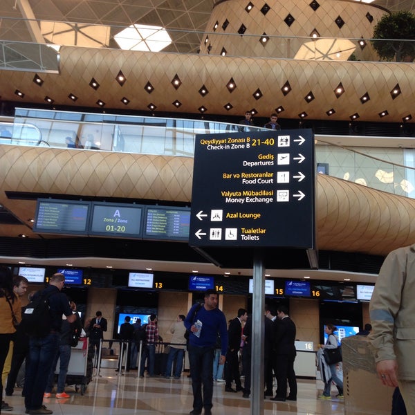 5/11/2015に🇹🇷💯がHeydar Aliyev International Airport (GYD)で撮った写真