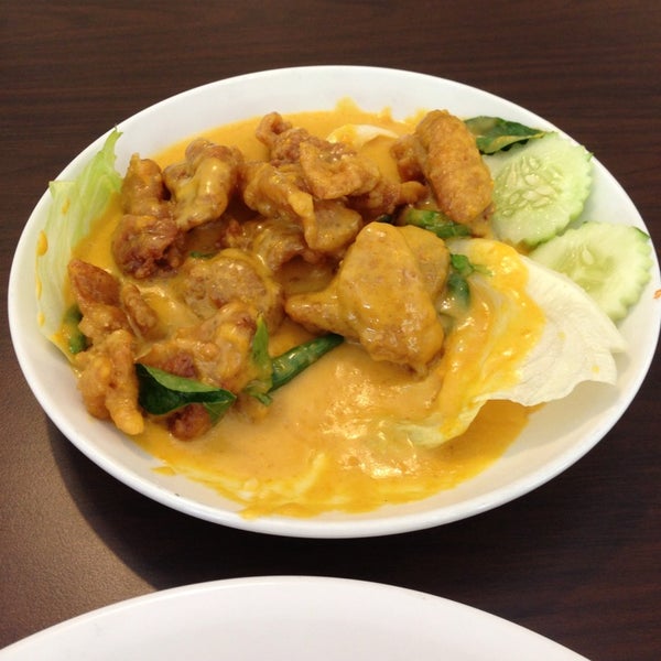 รูปภาพถ่ายที่ Mohammad Chow Chinese Muslim Kitchen โดย fatin s. เมื่อ 7/9/2013