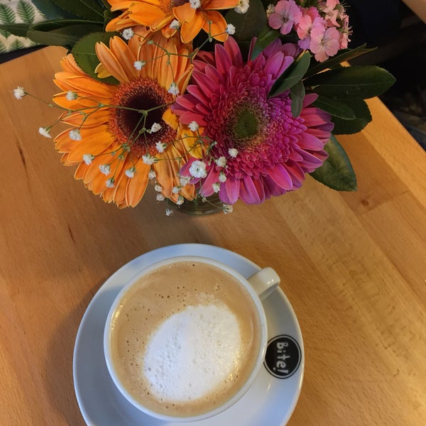 Photo taken at Bite Coffeeshop by Melis N. on 3/4/2017