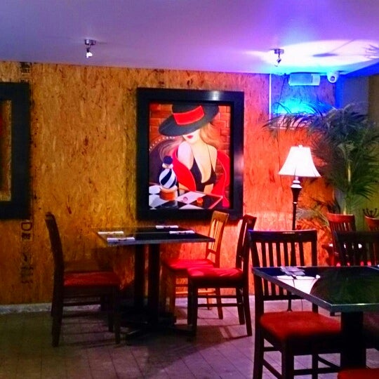 3/15/2014에 Jesus Manuel H.님이 Beefers City (Zavaleta ,Pue) Parrilla y Bar에서 찍은 사진