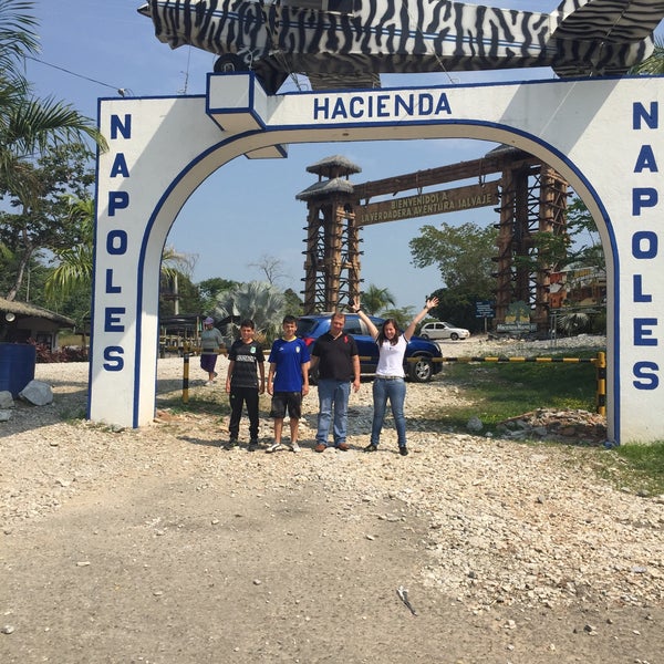 รูปภาพถ่ายที่ Parque Tematico. Hacienda Napoles โดย Angy C. เมื่อ 2/22/2015