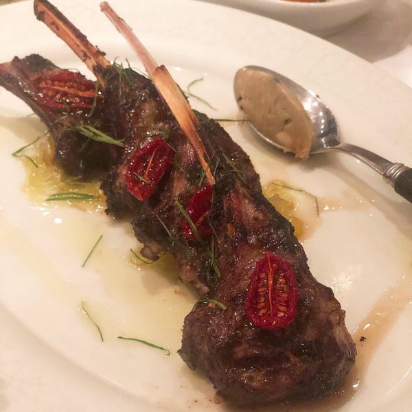 Das Foto wurde bei LPM Restaurant &amp; Bar von Noura Abdullah am 1/11/2019 aufgenommen