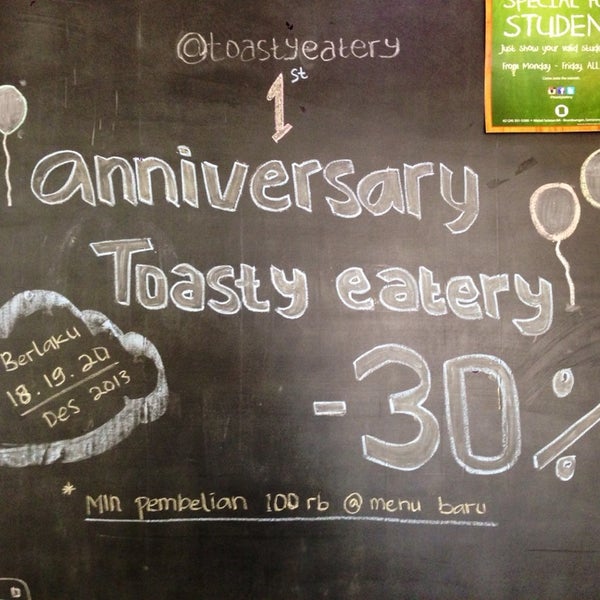 รูปภาพถ่ายที่ Toasty Eatery โดย Adi H. เมื่อ 12/17/2013