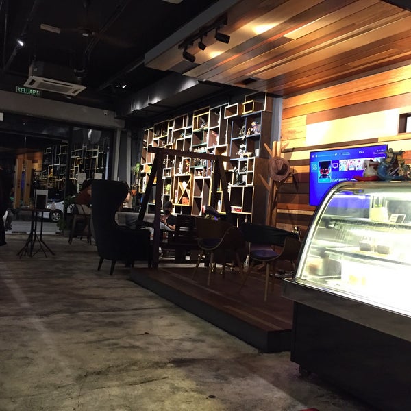 3 Leg Cat Cafe 三脚猫 The Golden Triangle 29 1 62