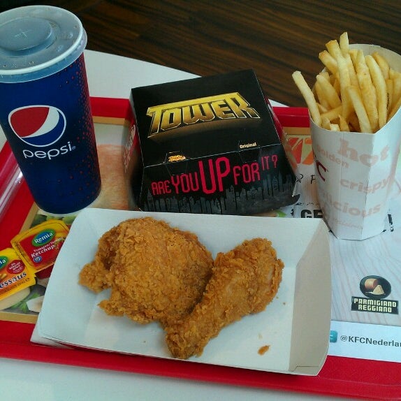 Foto tomada en KFC  por Jecepede &. el 8/24/2013