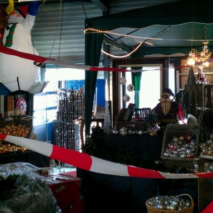 photos at kringloop nieuwegein - thrift / vintage store