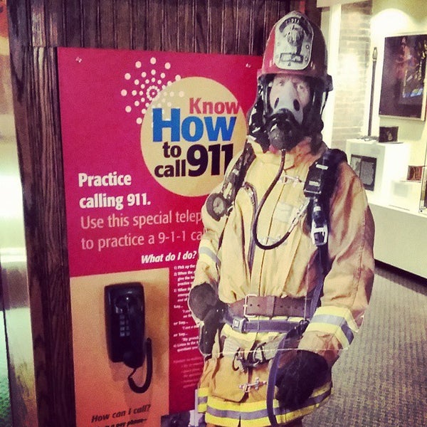 Снимок сделан в Fireman&#39;s Hall Museum пользователем C S. 6/10/2015
