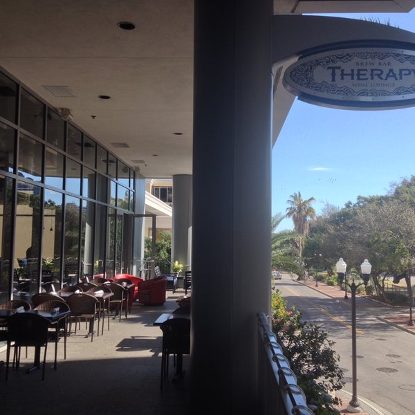 รูปภาพถ่ายที่ Therapy Brew Bar &amp; Wine Lounge โดย Therapy Brew Bar &amp; Wine Lounge เมื่อ 12/20/2013