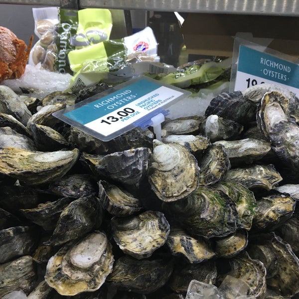 Photos at Richmond Oysters 14 tips from 379 visitors