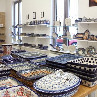 I just love beautiful Polish pottery! And in Prague I´ve found very favourable prices :D Thanks!