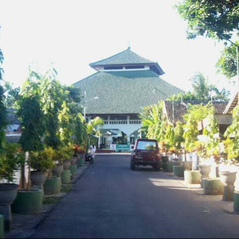 Foto tirada no(a) Masjid Agung Sudirman por darlian em 12/23/2016