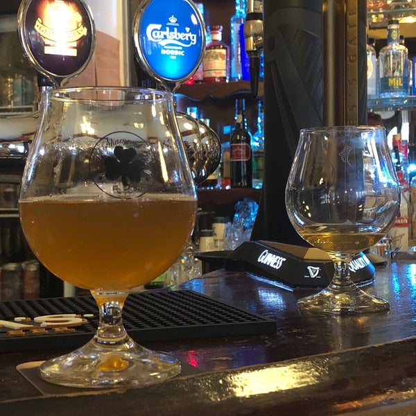 Photo taken at The Shamrock Inn - Irish Craft Beer Bar by Jon G. on 9/4/2019