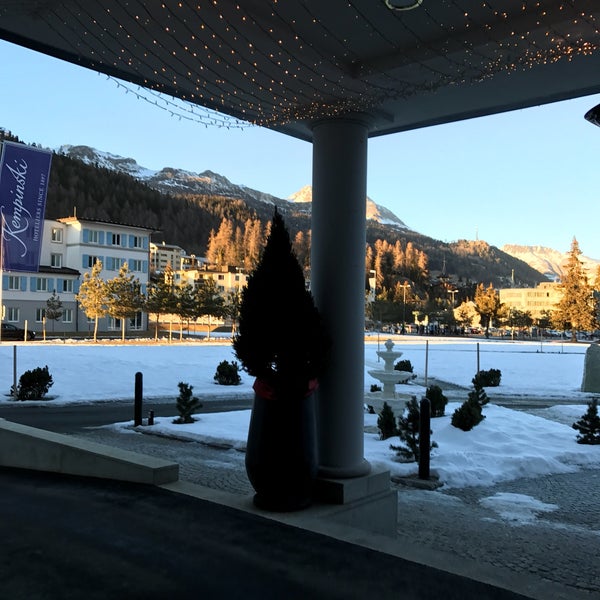 1/1/2017 tarihinde Evgenia 🌸 M.ziyaretçi tarafından Kempinski Grand Hotel des Bains'de çekilen fotoğraf
