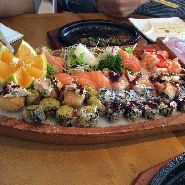 Photo taken at Itoshii sushi by Carlos G. on 10/3/2014