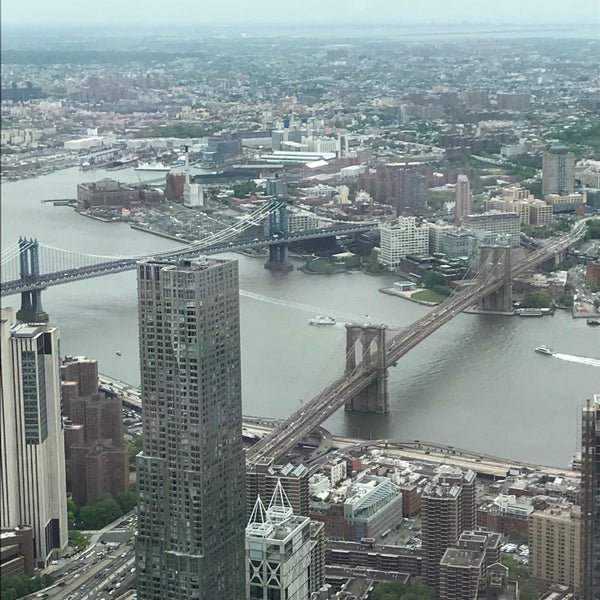 One world new york. Даунтаун в Нью Йорке мост. Небо Нью Йорка. Небо над Нью Йорком. Самая большая фотография Нью Йорка.