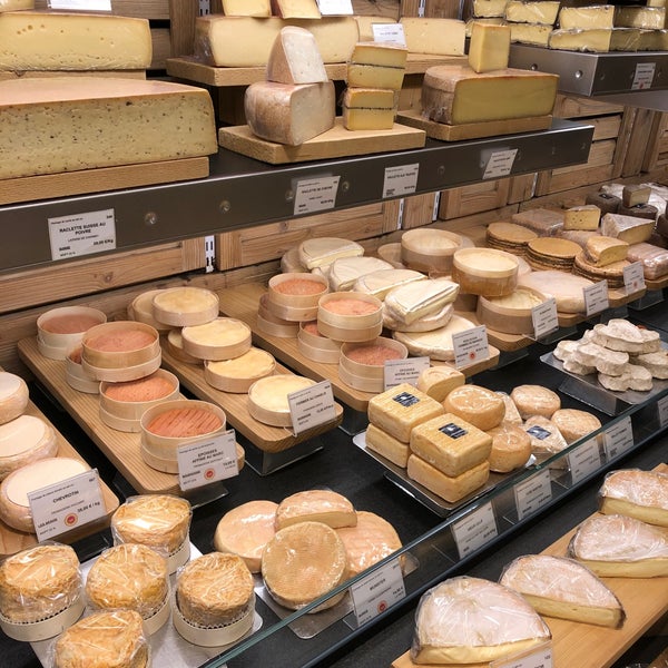 Photo taken at Fromagerie Laurent Dubois by A T. on 12/16/2020