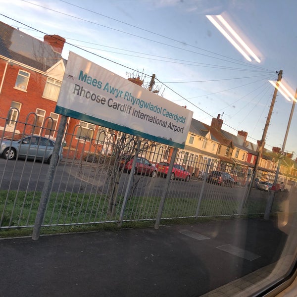 Rhoose Cardiff International Airport Railway Station (RIA) 5 tips