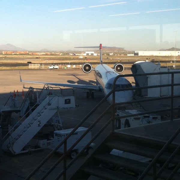 Das Foto wurde bei Tucson International Airport (TUS) von Alex T. am 4/23/2013 aufgenommen