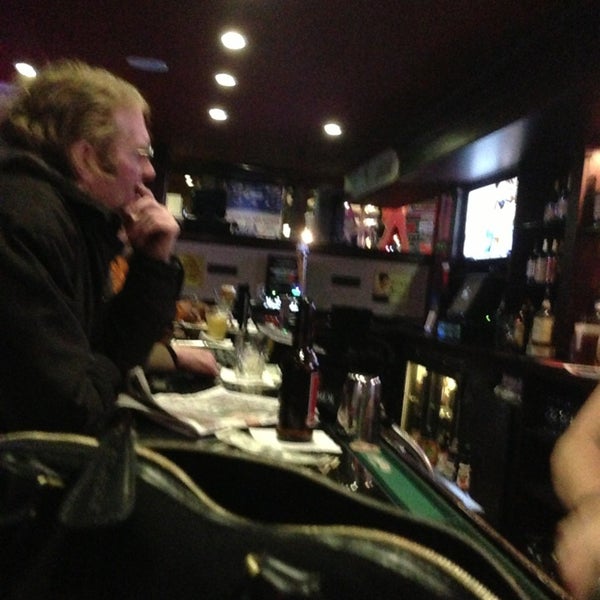 12/28/2012にAnysaがMike&#39;s Courtside Sports Bar &amp; Grillで撮った写真