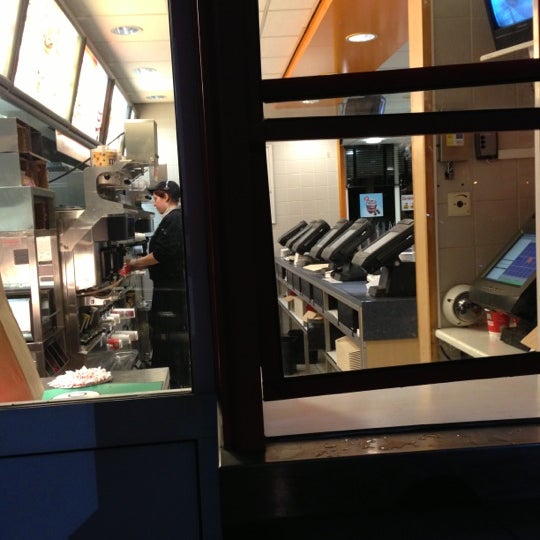 10/14/2012 tarihinde Age d.ziyaretçi tarafından McDonald&#39;s'de çekilen fotoğraf