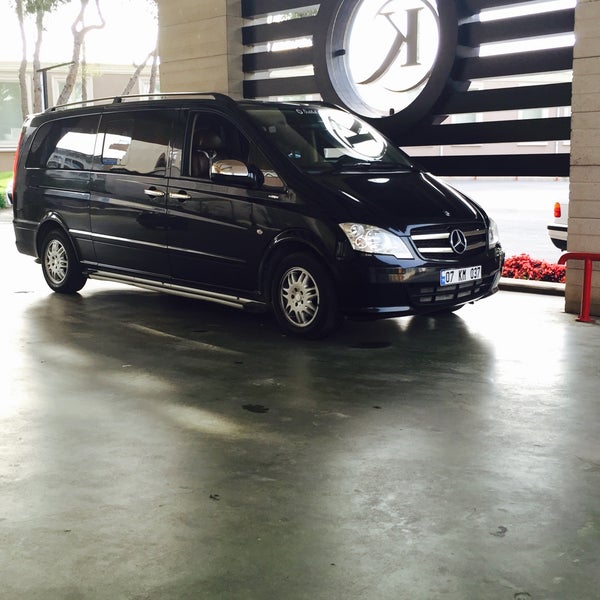 Mercedes Vito Airport