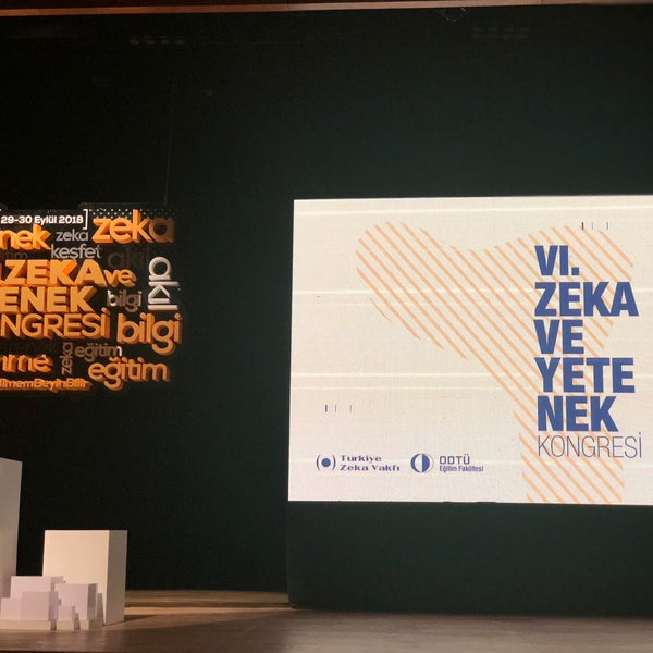 Photo prise au ODTÜ Kültür ve Kongre Merkezi par Burcu Y. le9/29/2018